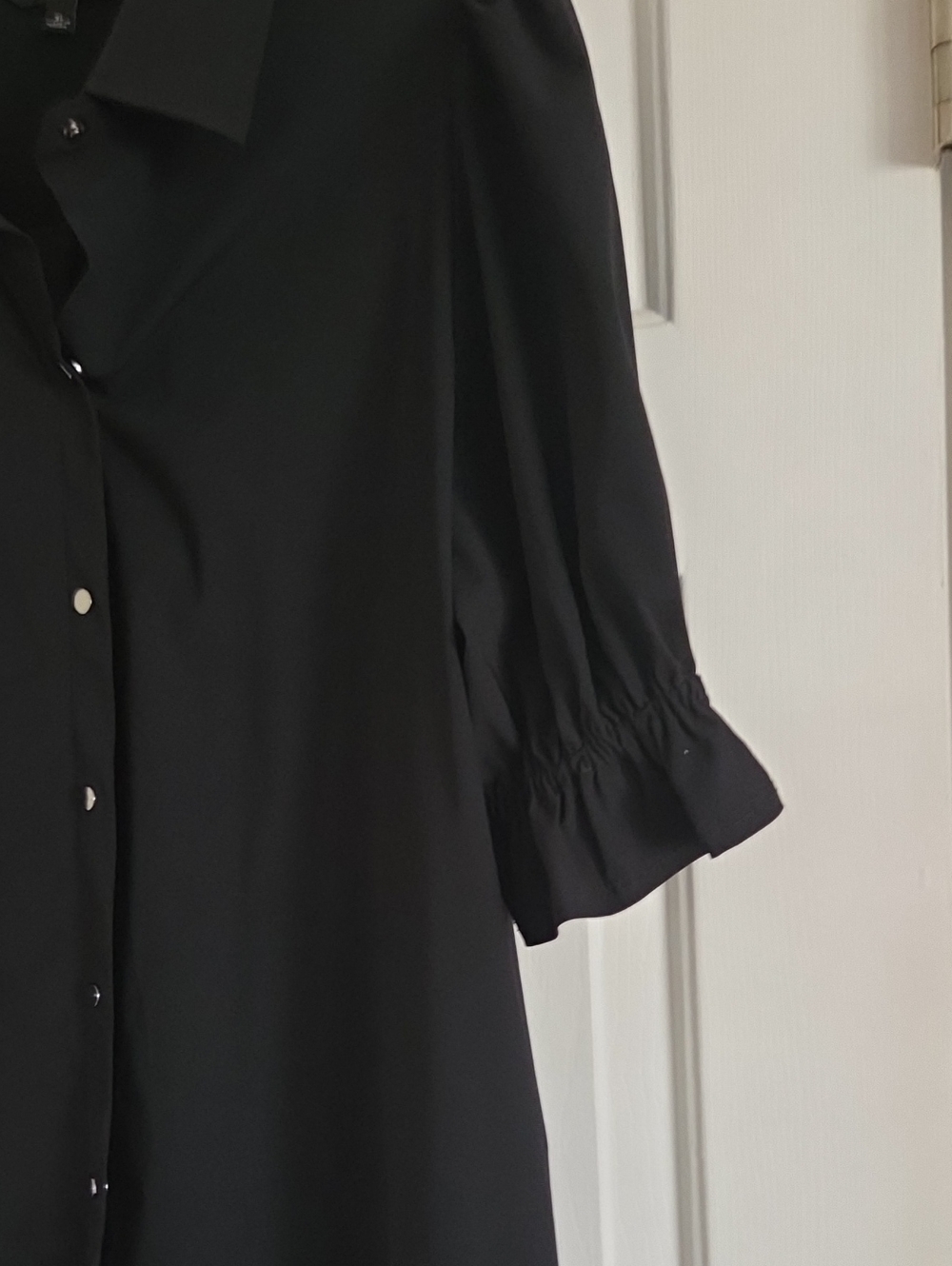 Liverpool Black Puff Sleeve Button-Front Blouse - Picture 2 of 2